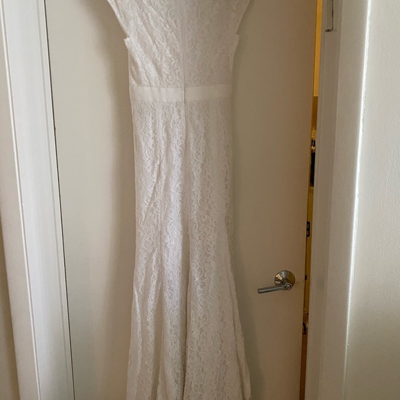 White dress- Worn for wedding - Picture 10 of 12